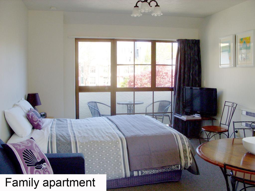 Tudor Court Motel Christchurch Eksteriør bilde