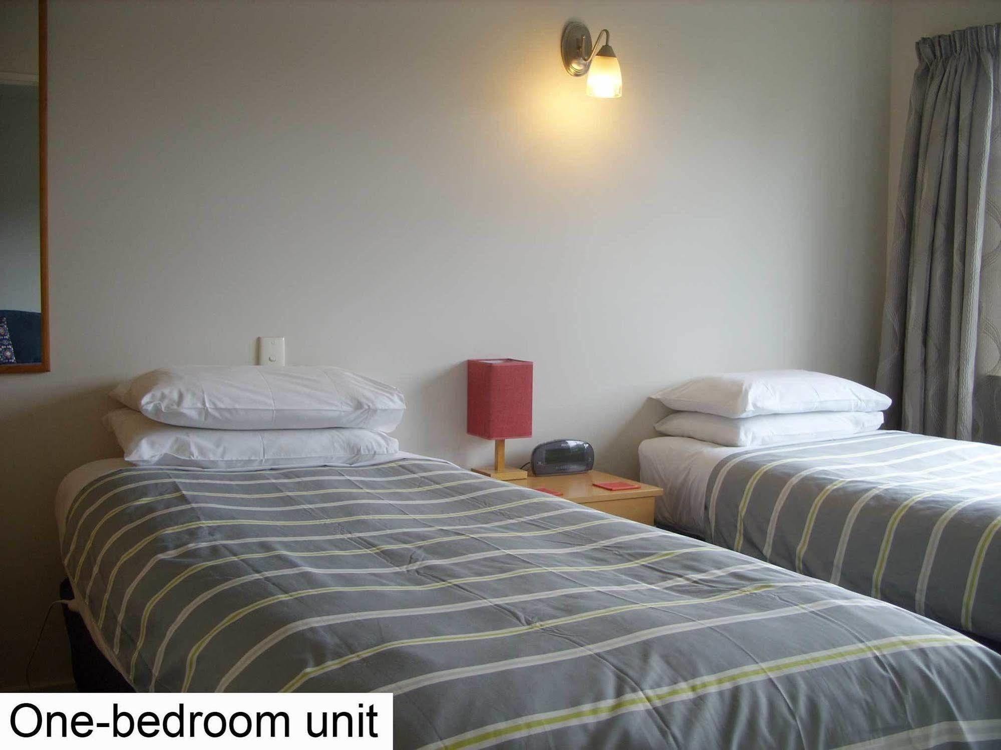 Tudor Court Motel Christchurch Eksteriør bilde