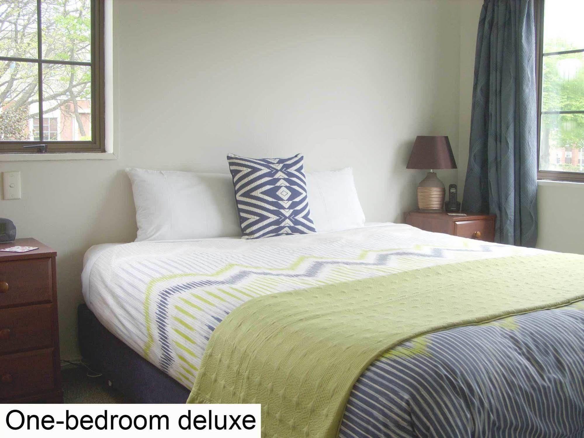 Tudor Court Motel Christchurch Eksteriør bilde