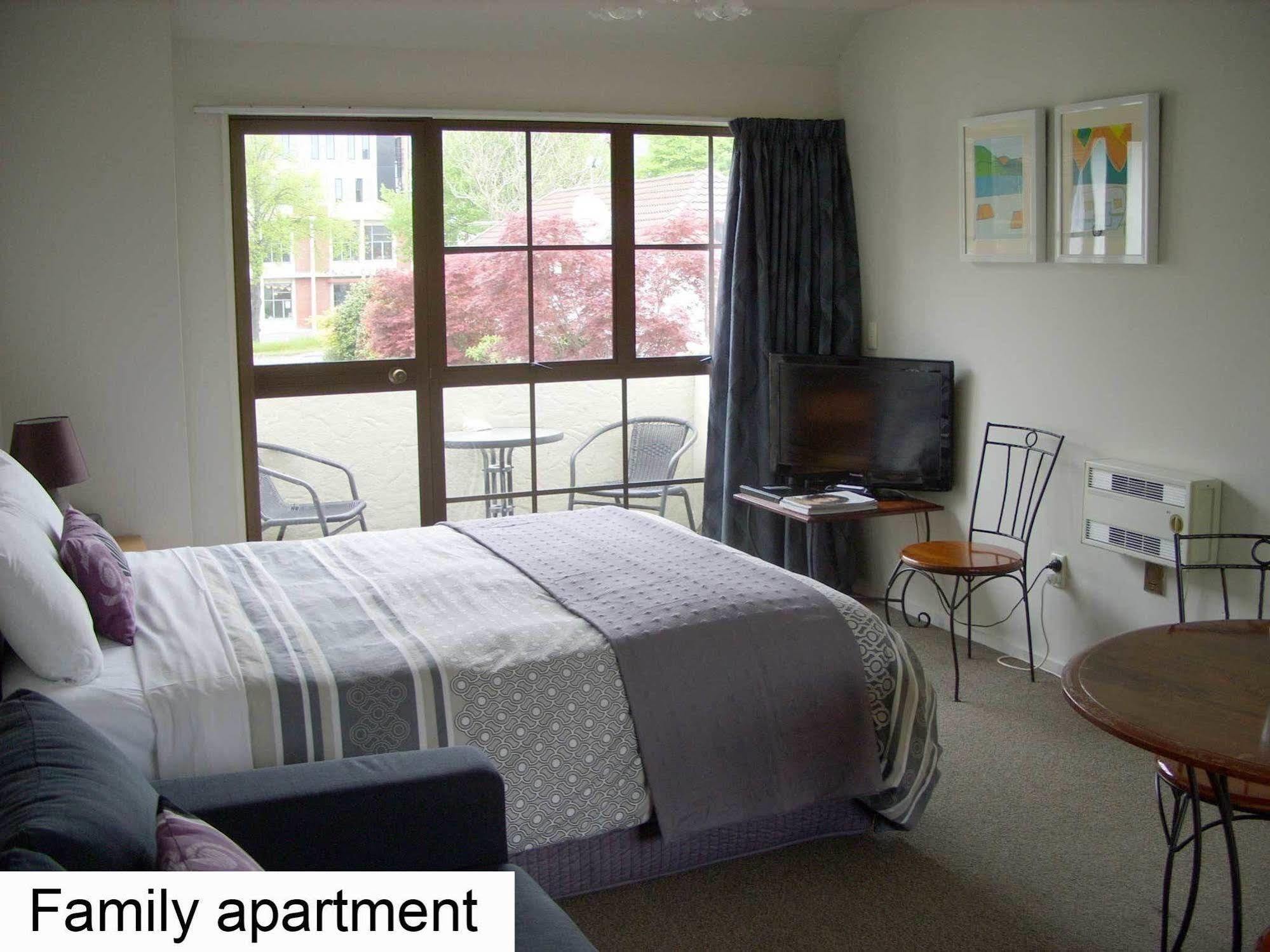 Tudor Court Motel Christchurch Eksteriør bilde