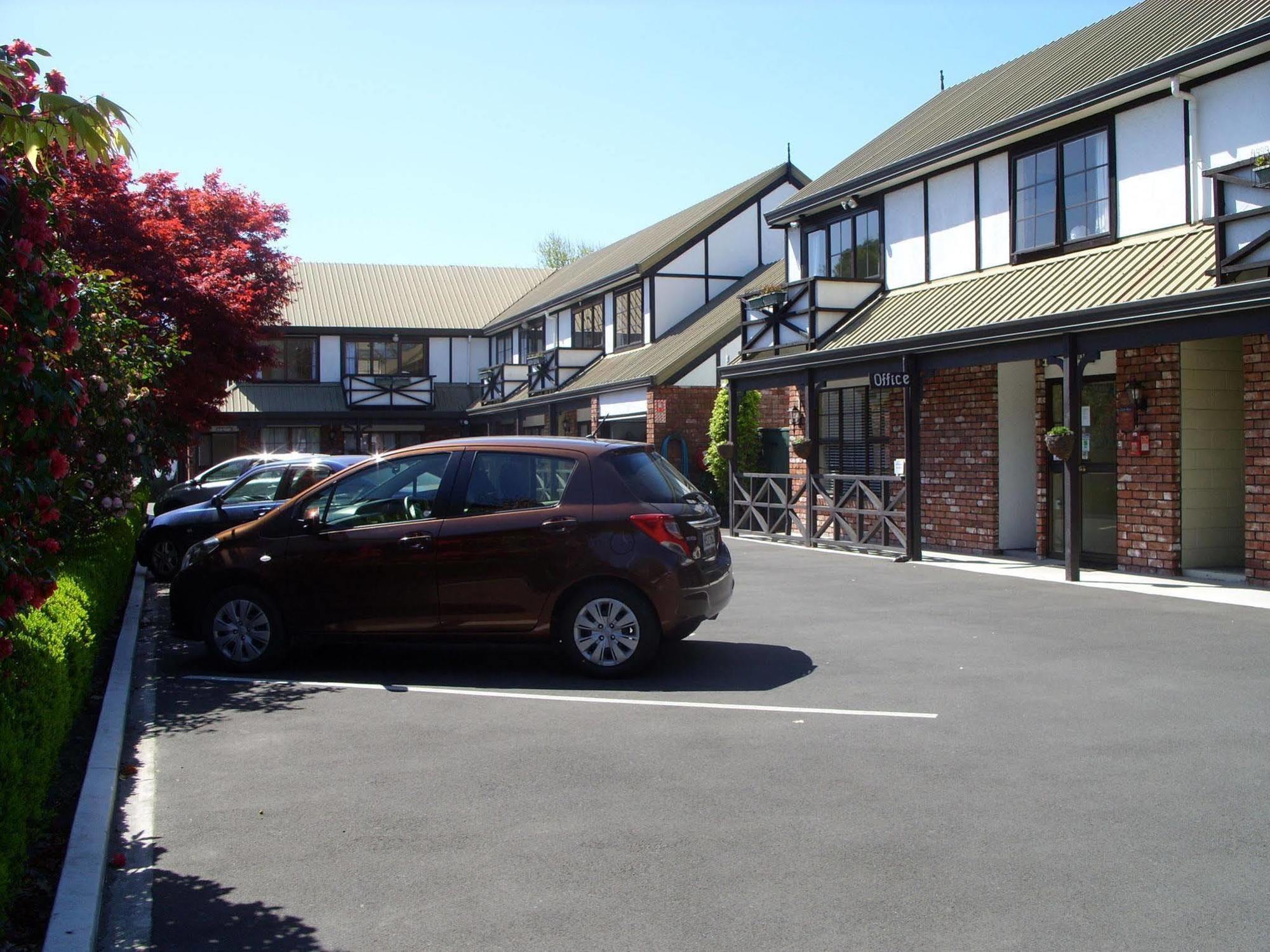 Tudor Court Motel Christchurch Eksteriør bilde